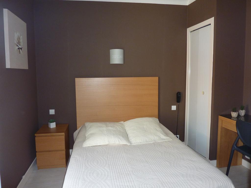 Hotel Les Voyageurs Les Sables-dʼOlonne Quarto foto